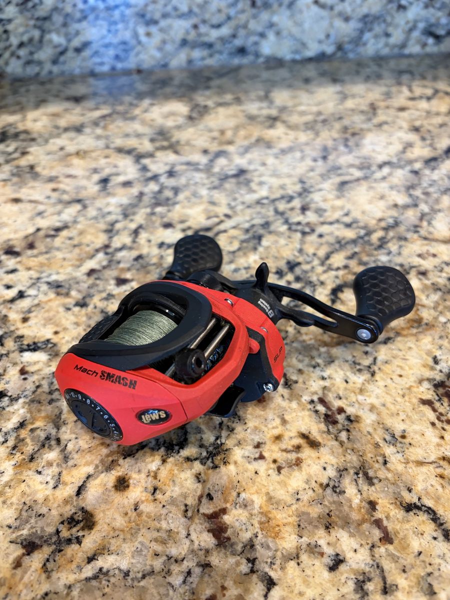 Lew's Mach Smash SLP Baitcasting Fishing Reel