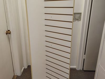 Rotating Slat wall display _ white _ check add description and picture for dimensions