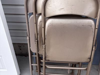 6 Heavy Duty Metal Folding Chairs