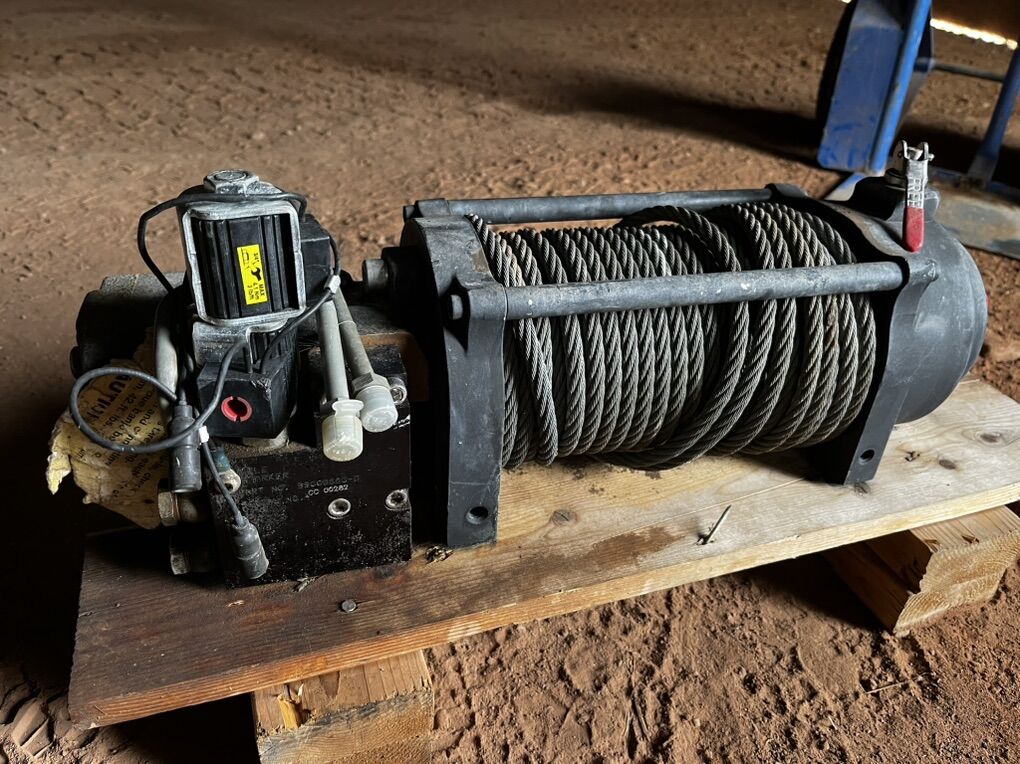 Mile Marker 9500 Hydraulic Winch