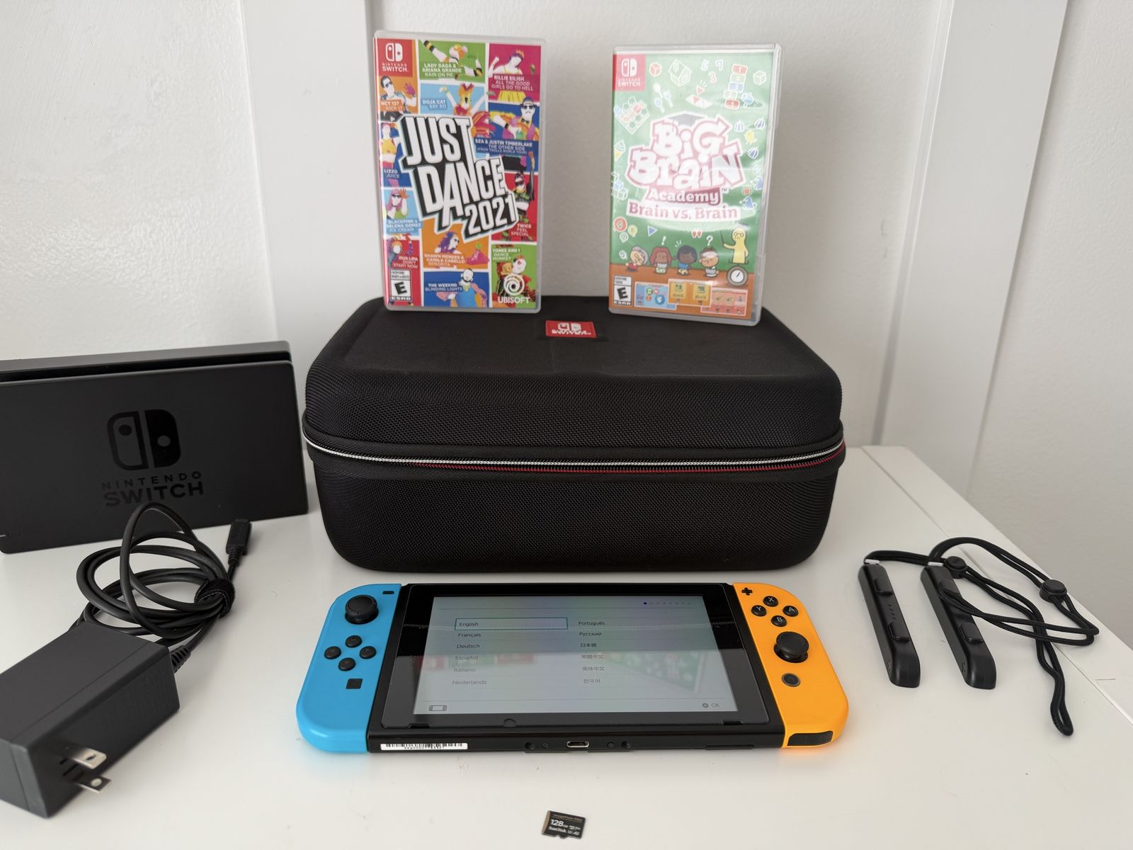 Super Clean Nintendo Switch + dock/extras/case/ +2 games