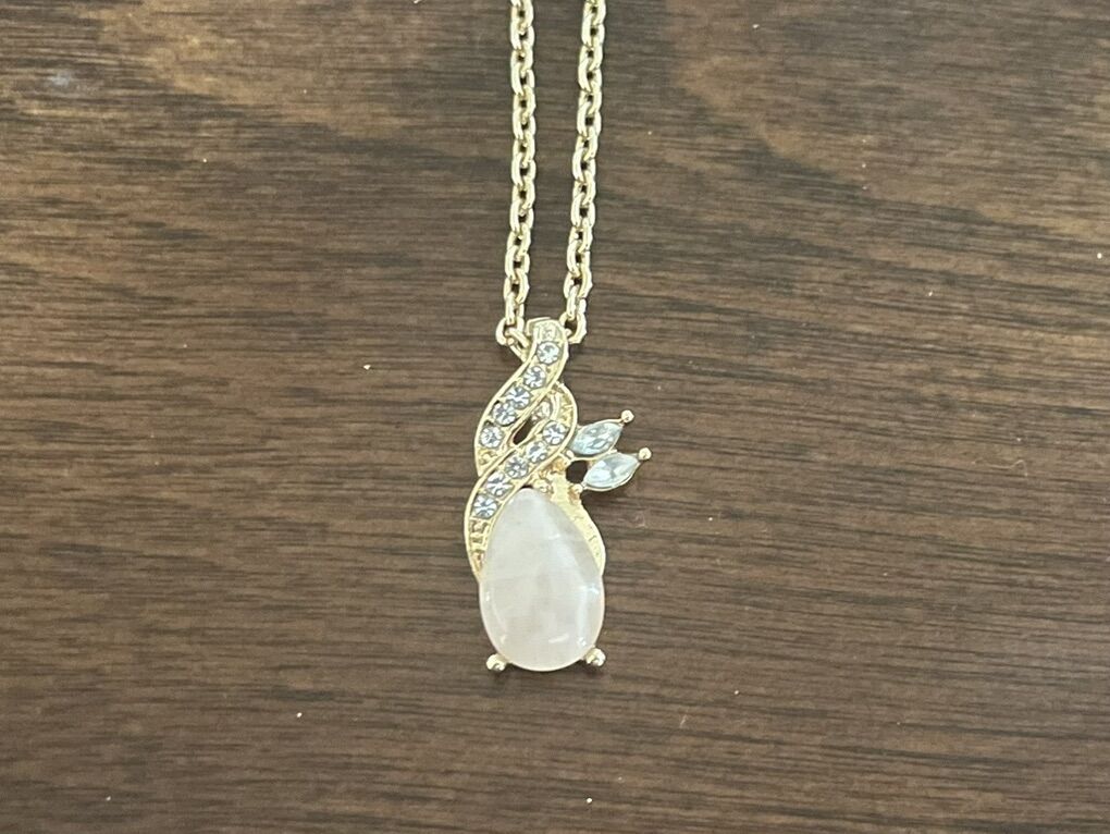 Beautiful Gold Tone Necklace W/ Pink & Clear Stone