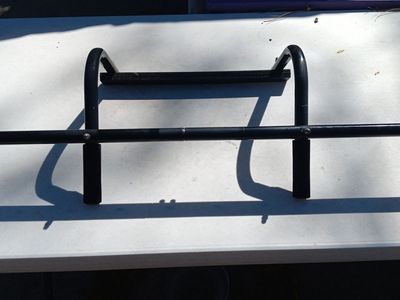 Pull up bar for a door frame mount