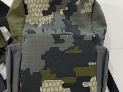 Kuiu PRO Binocular Harness Pack Camo