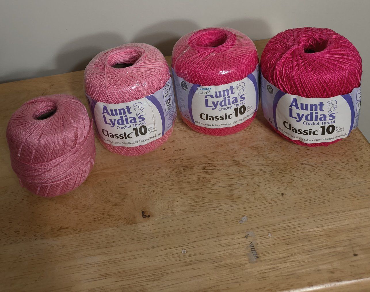 Aunt Lydia's Classic 10 Crochet Thread - 4 Skeins Pink/Hot Pink Mercerized Cotton