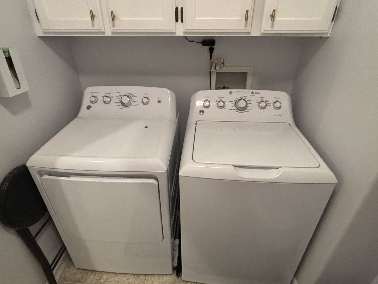 GE White Washer & Dryer Set - Top Load Washer, Electric Dryer, Multiple Cycles