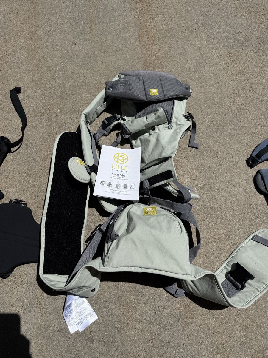 LILLEbaby SeatMe Hip Seat Carrier & Complete All Seasons Baby Carrier