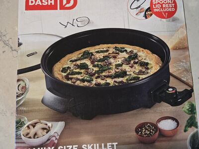 Dash Family Skillet