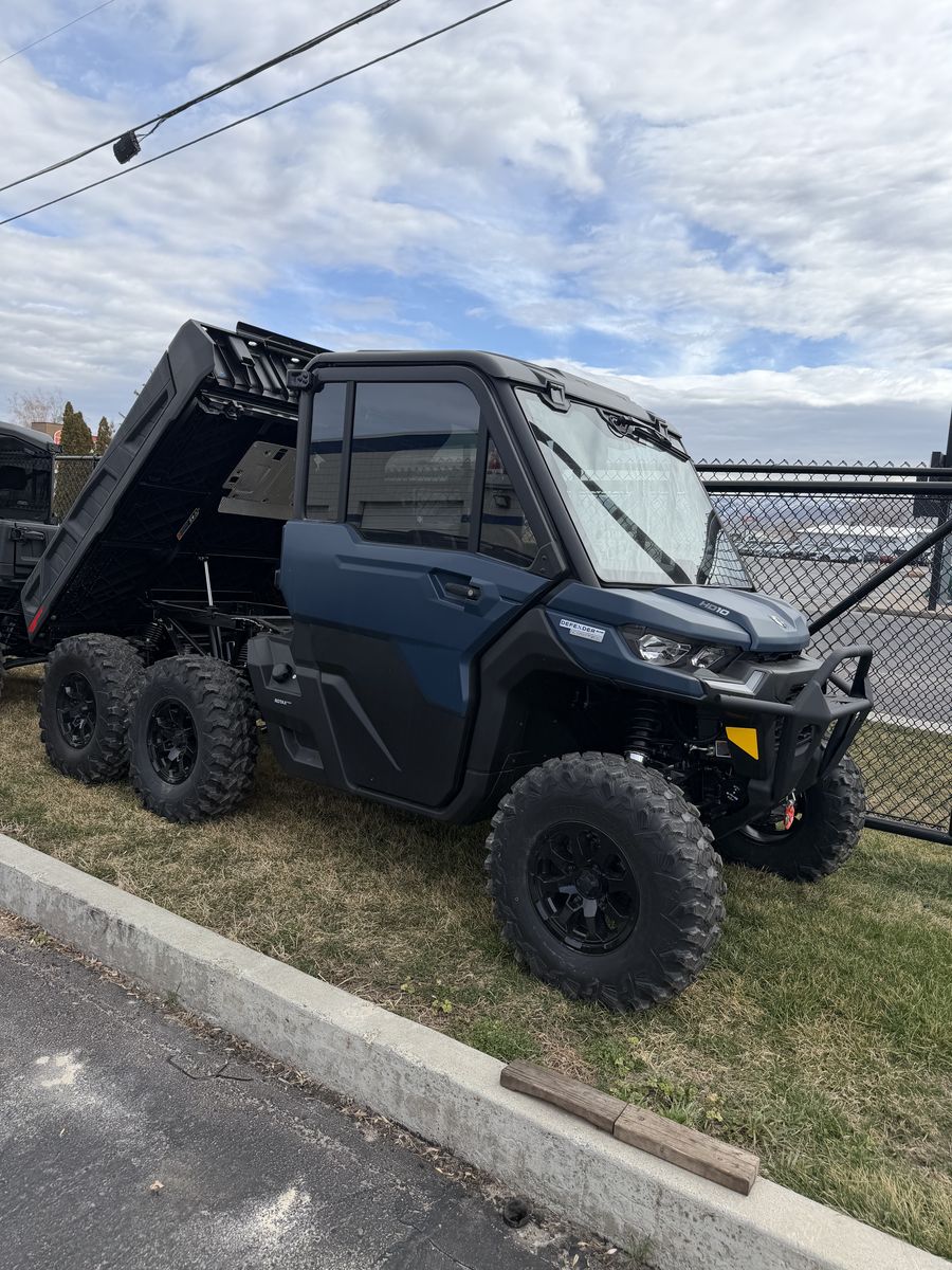2026 Can Am Defender LTD 6x6