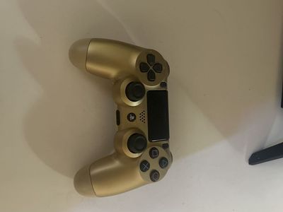 Sony PlayStation 4 (PS4) DualShock 4 Wireless Controller - Gold - Excellent Condition