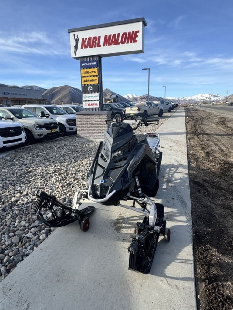 2024 Polaris® 650 Pro RMK 155 Gloss Black