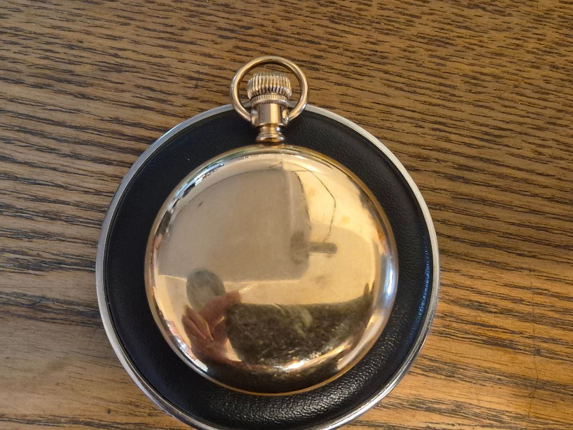 I’m selling a nice vintage 16 size, 21 jewel E. Howard (Keystone) Series 10 pocket watch
