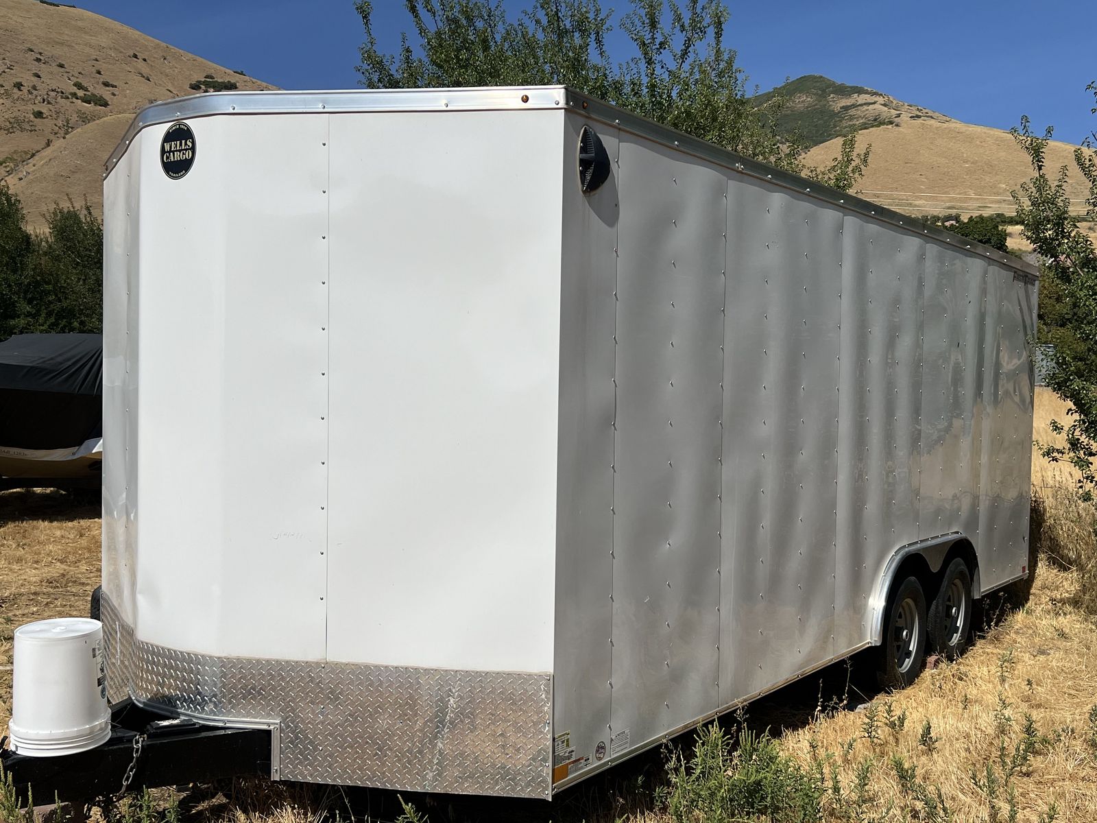2020 Wells Cargo FT8520T3-D, 8.5' x 20' Tandem-axle Enclosed Cargo Trailer from the FastTrac "Deluxe" Series