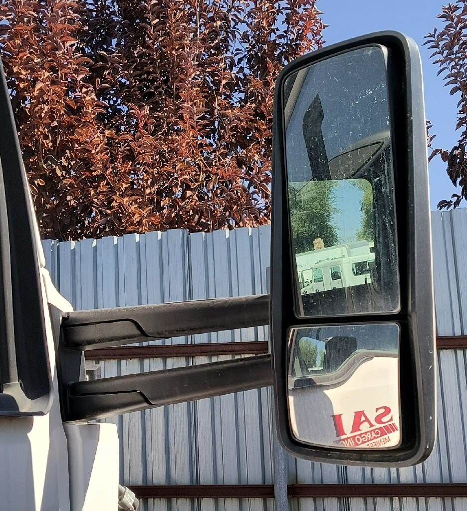 Kenworth T680 Right Door Mirror