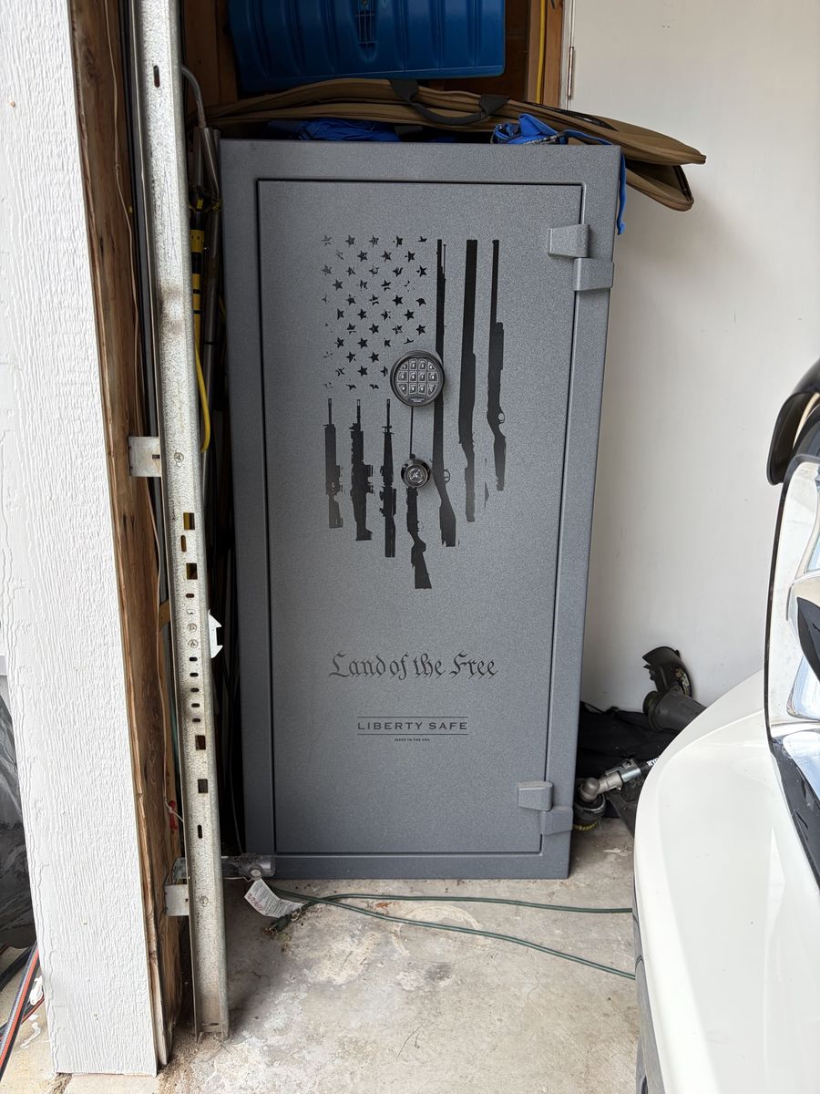 Liberty “Land of the Free” Gun Safe 