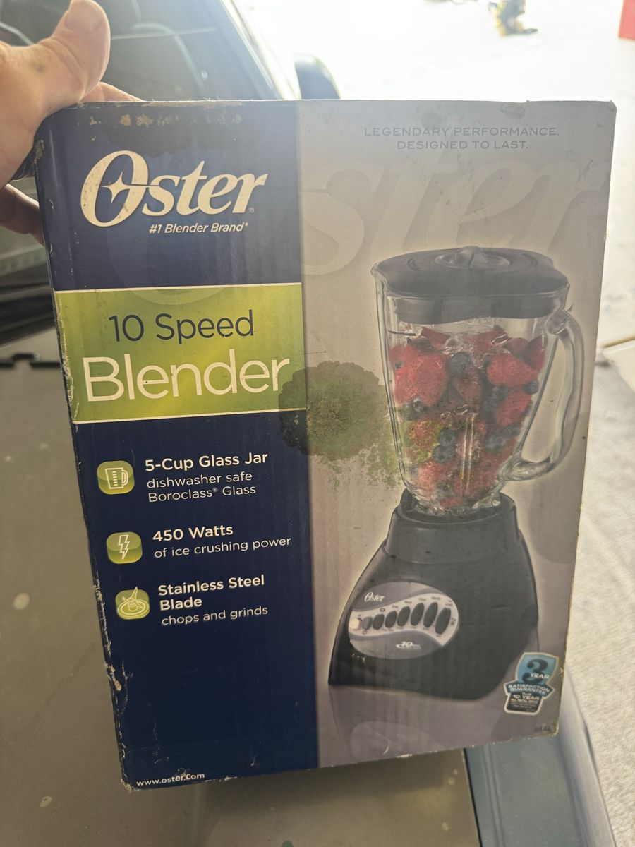 Oster 10-Speed Blender with 5-Cup Boroclass Glass Jar & Stainless Steel Blade, 450W