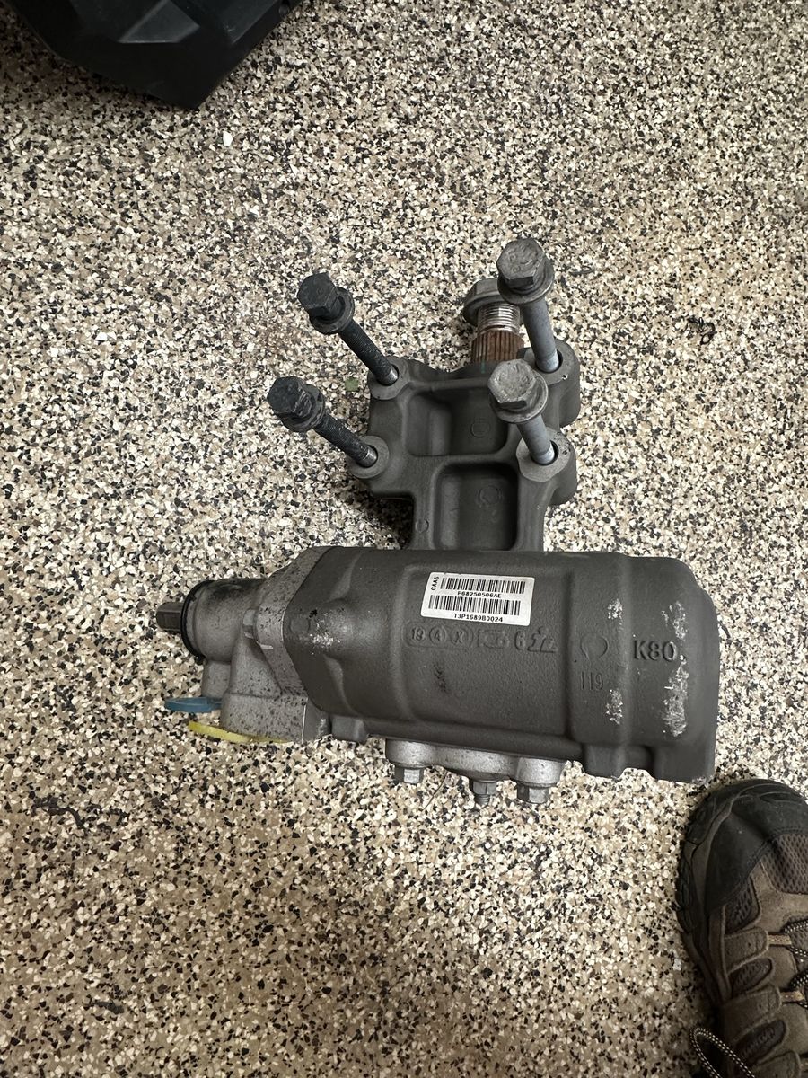OEM jeep JL aluminum  Steering Gear Box P68250506AE - Used