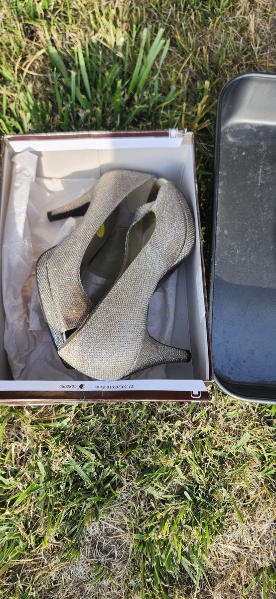 Womens shoes