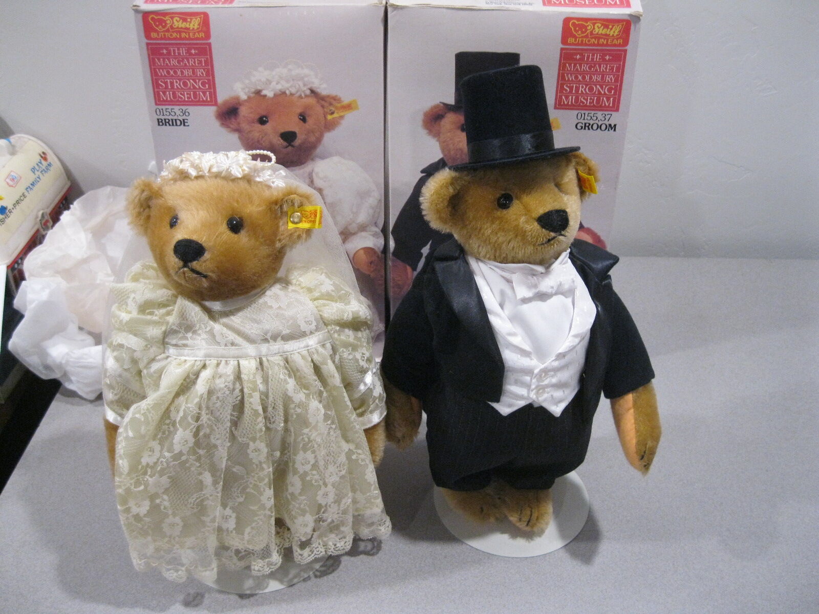 Vintage Steiff Wedding Bears In Boxes