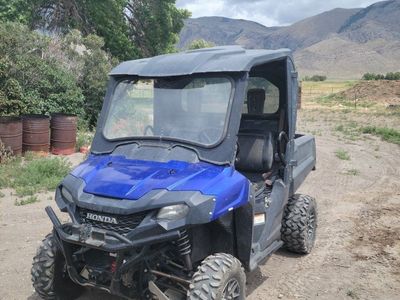 2017 Honda Pioneer 700 Deluxe Side-by-Side UTV - Blue