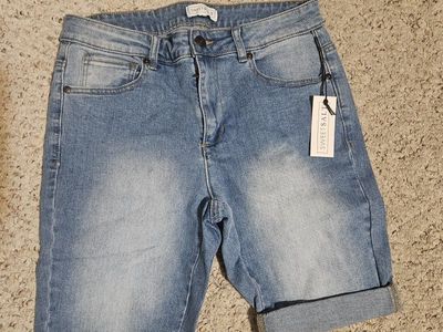 Sweet Salt Women's Denim Jean Shorts Size 6, 10.75" Inseam - New with Tags