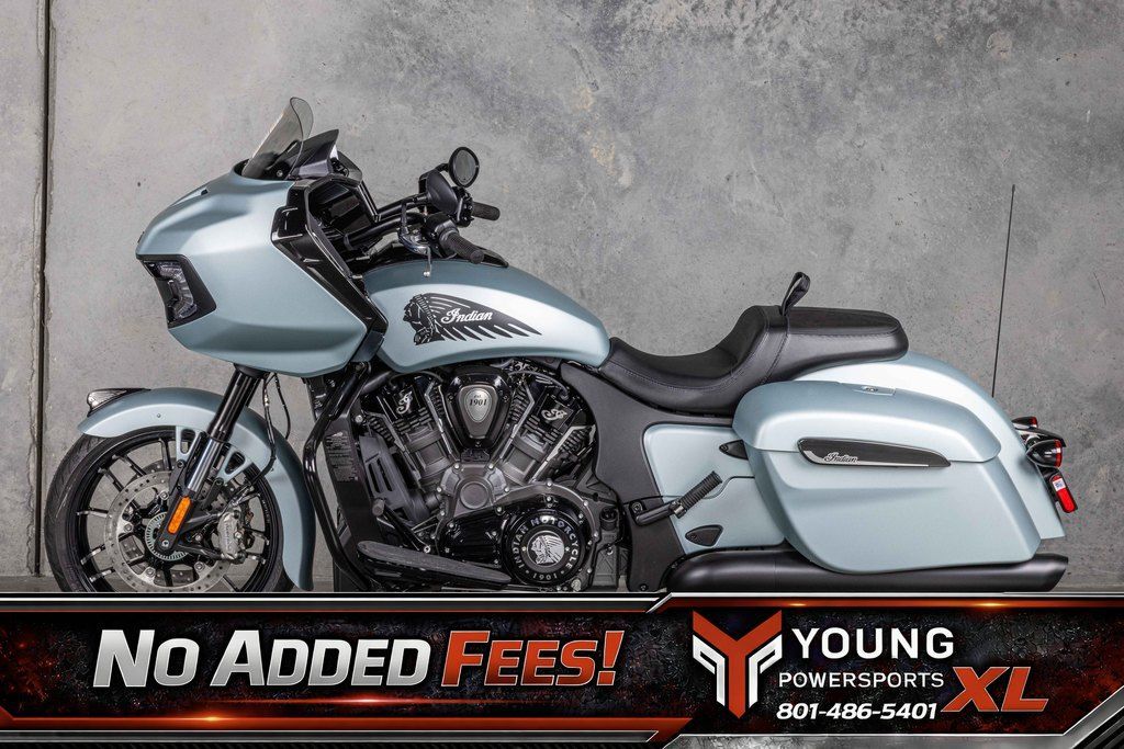 2025 Indian Motorcycle® Challenger® Dark Horse® Frost Silver Smoke