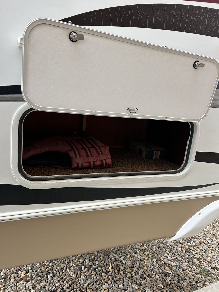 Main image 6