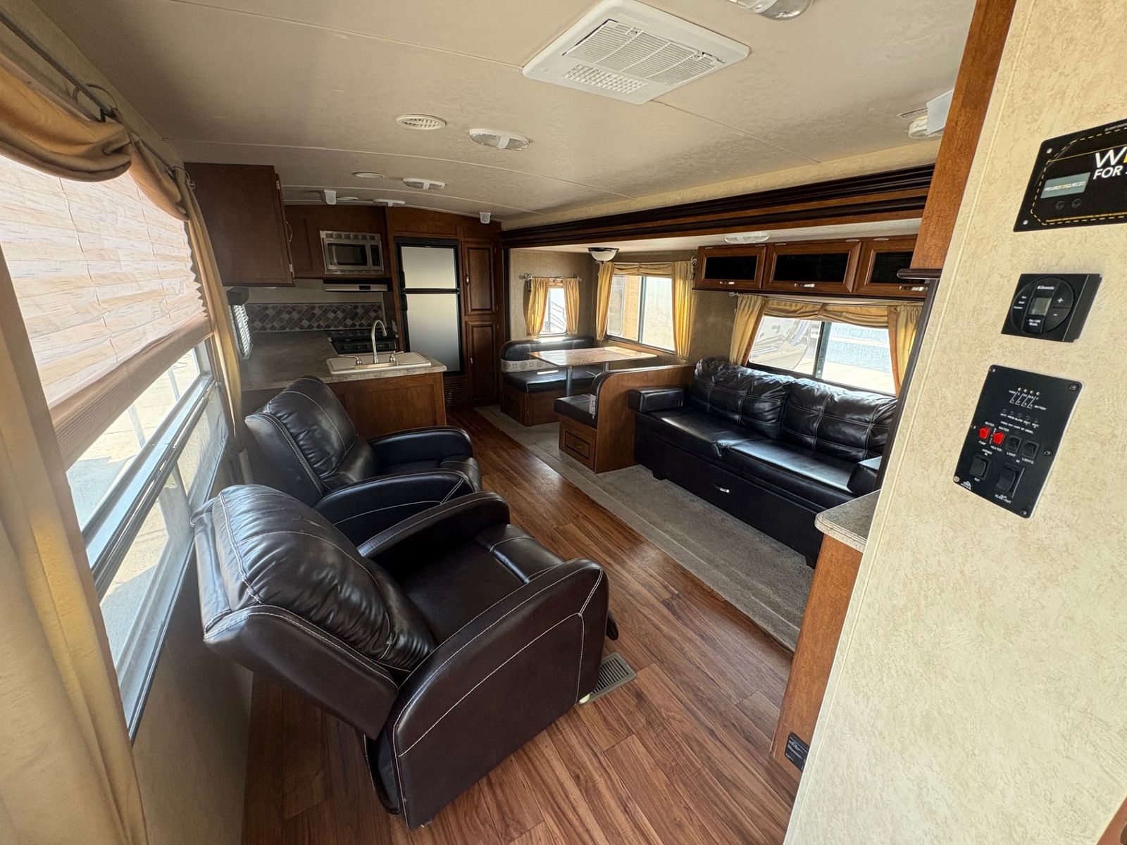Used 2016 Forest River RV Vibe 268RKS