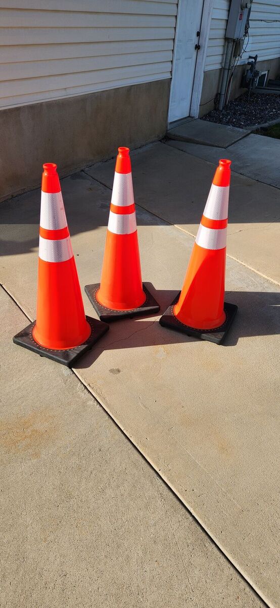(7) 36" Road Cones