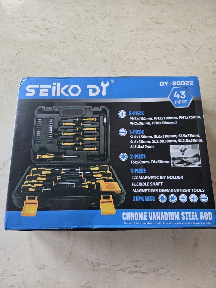 Seiko DY DY-80022 43-Piece Chrome Vanadium Steel Screwdriver & Bit Set w/ Case New
