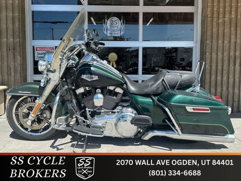 2015 Harley-Davidson FLHR Road King