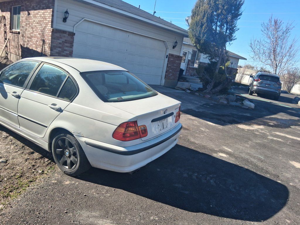 2002 BMW 3 325xi