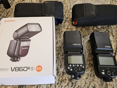 Godox Flash V860III & Neewer Flash Z760c