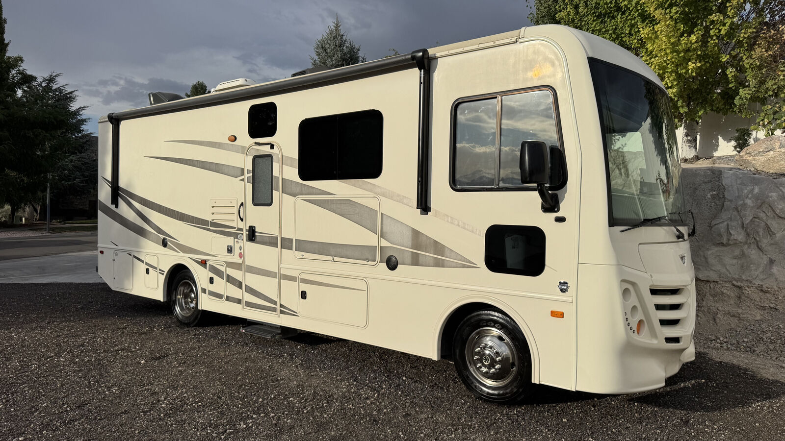 Low-Mileage Class A RV - Fully Furnished & Ready to Roll! - Fleetwood Flair