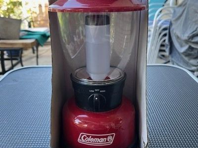 Brand New Coleman Lantern--Uses Batteries