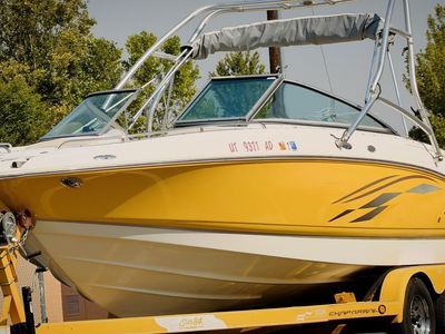 2005 Chaparral 236 SSI Family Open Bow Ski Boat