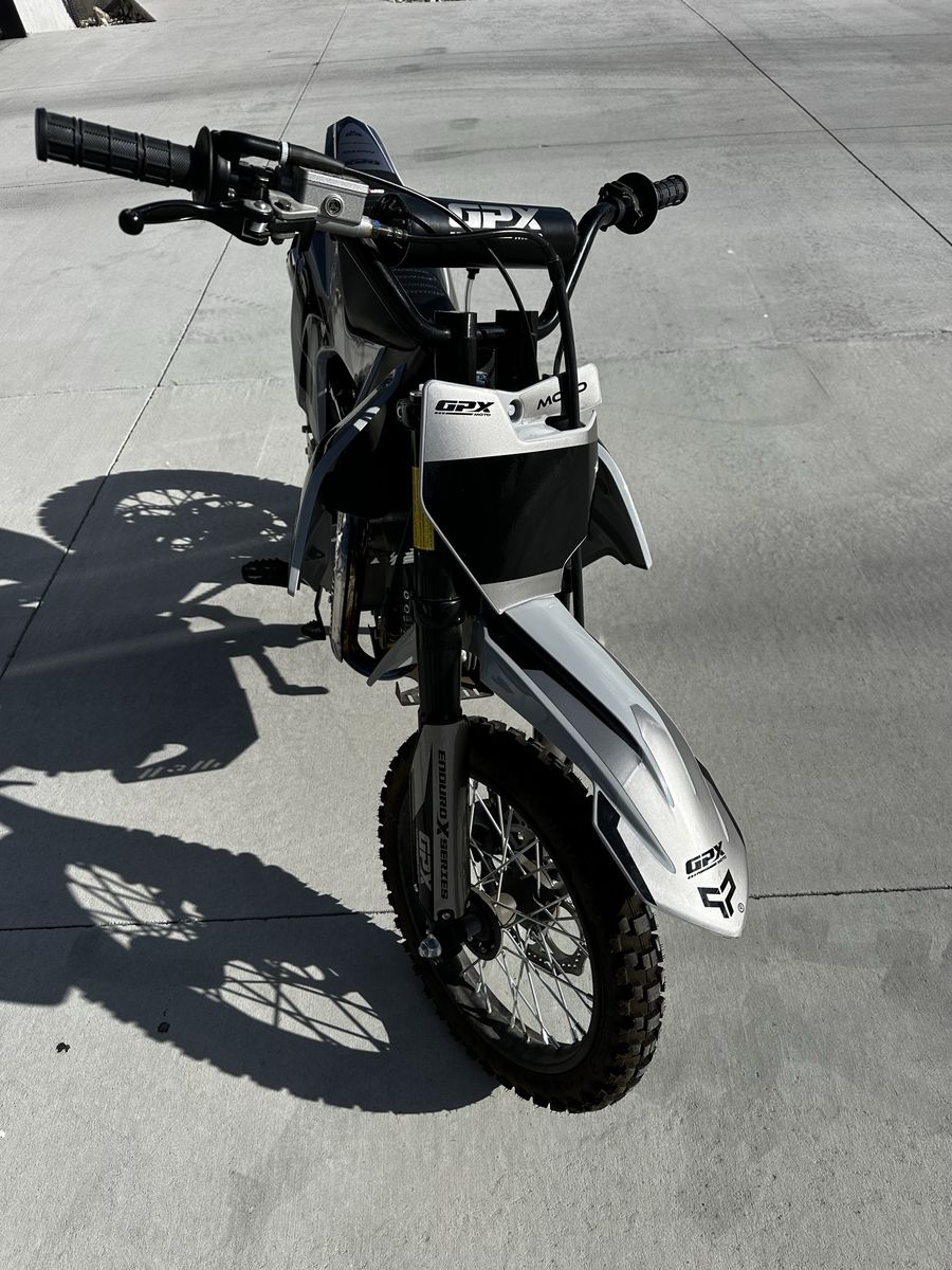 Main image 4