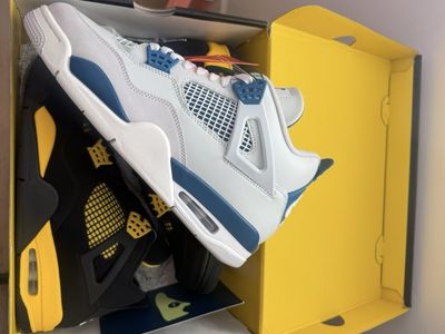 Jordan 4 Thunder & Military Blue 4s Size 10 DS