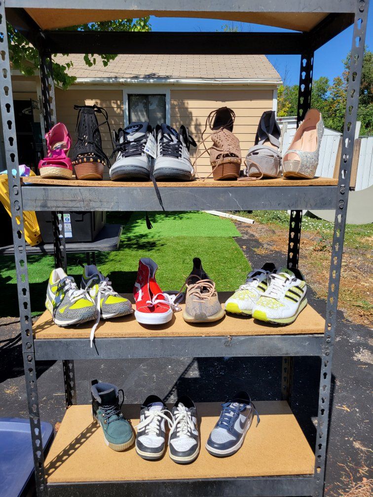 YARD SALE THAT DOESN'T LOOK LIKE ONE!
739 N 900 W 84116
Till 5 today