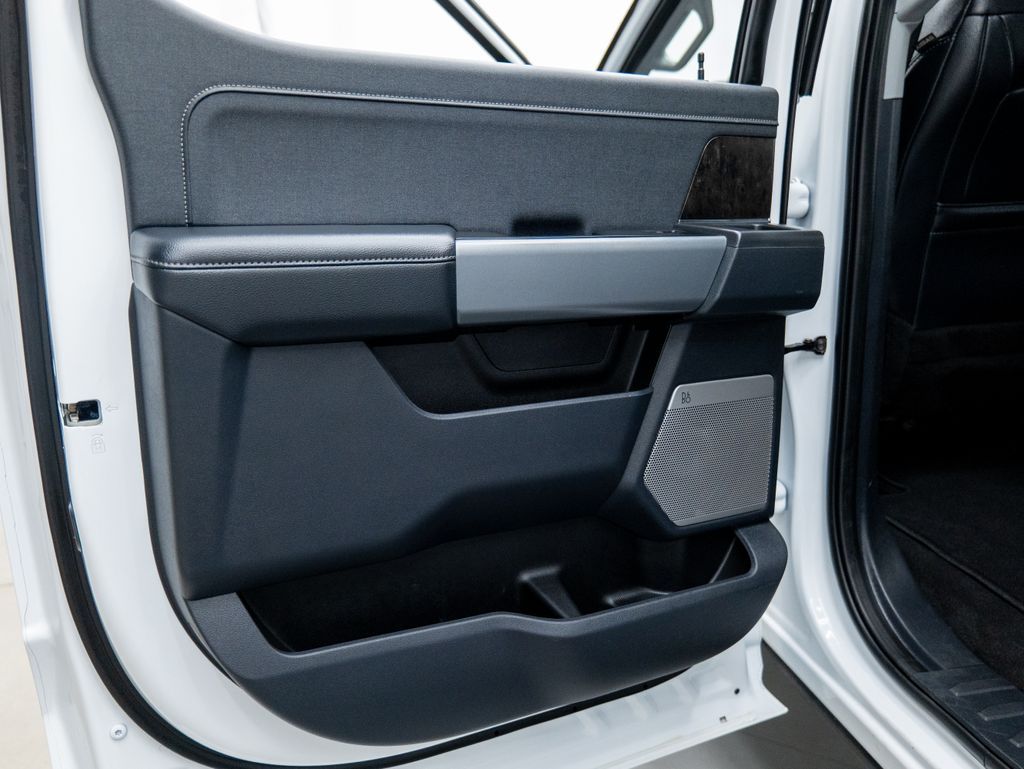 Main image 36