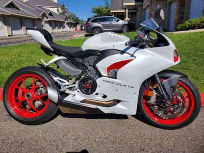 Ducati Panigale V2
