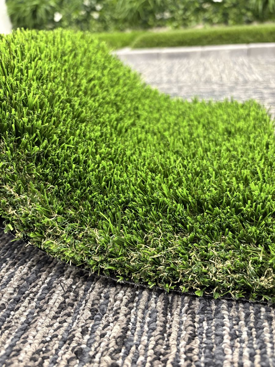 Artificial turf / brand new