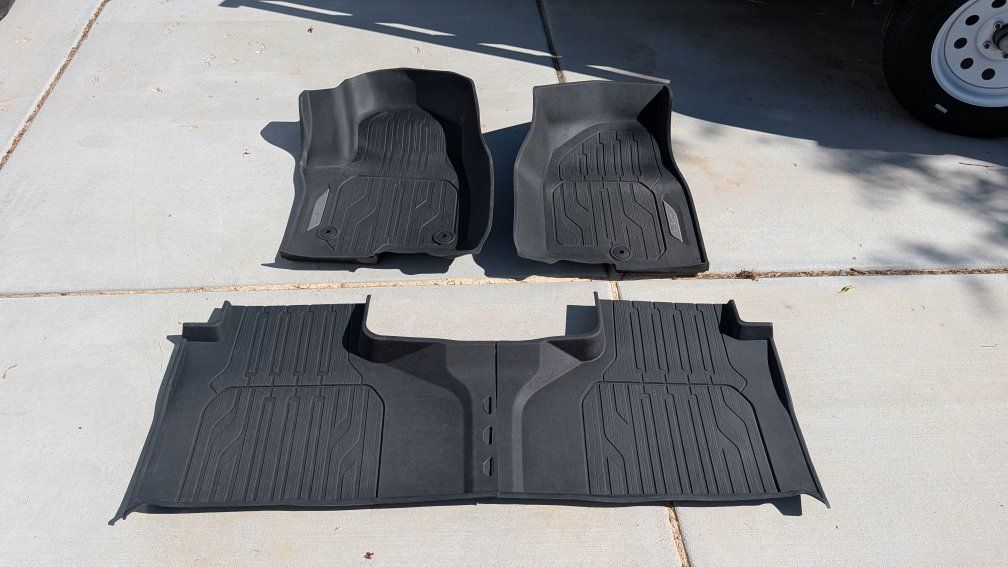 GMC All-Weather Floor Mats & Liner Set - Front & Rear - Black Rubber