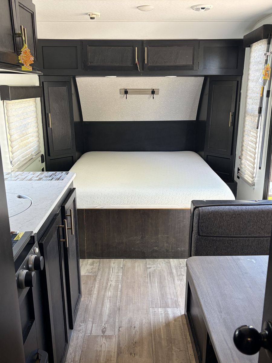2022 Coachmen Wolf Pup Travel Trailer - 20ft, Sleeps 4, AC, Awning