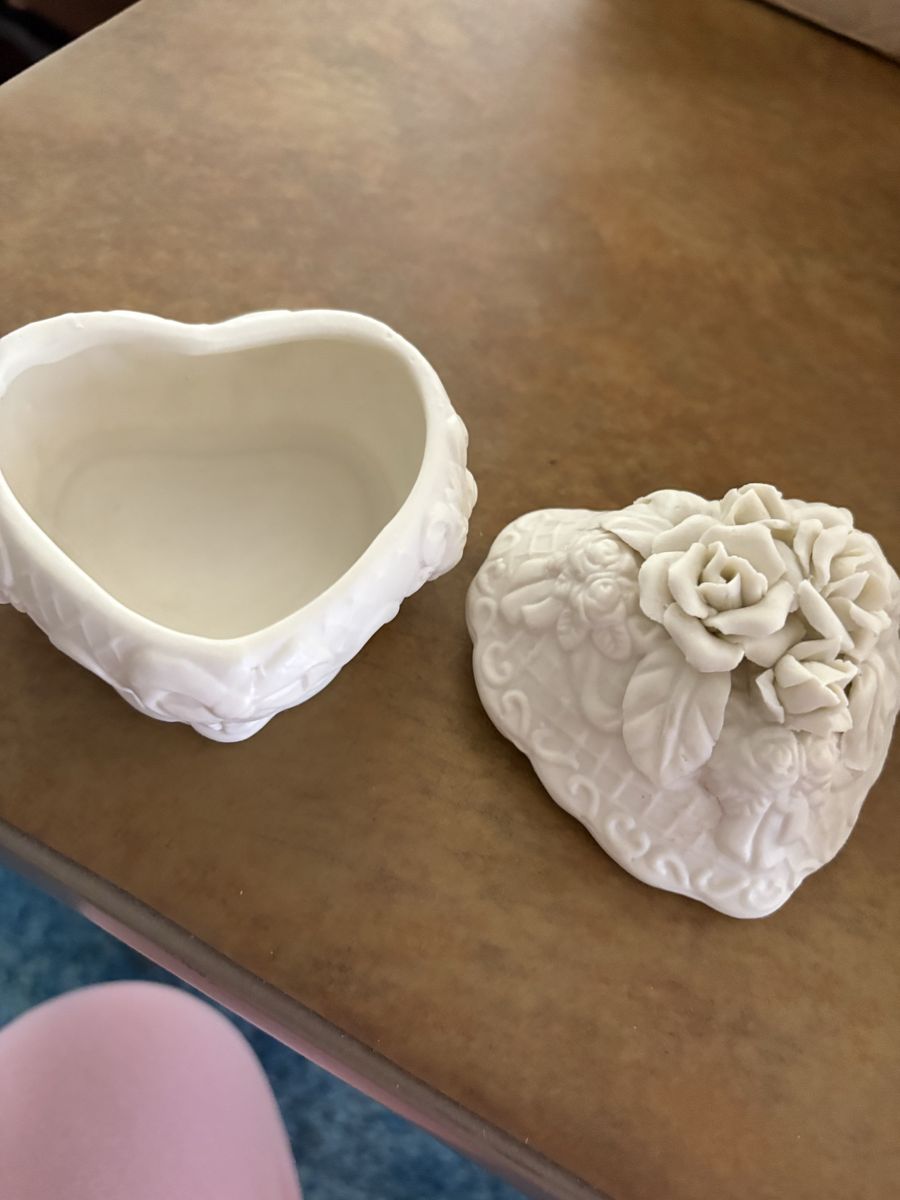 White Porcelain Heart-Shaped Trinket Box with Floral Rose 