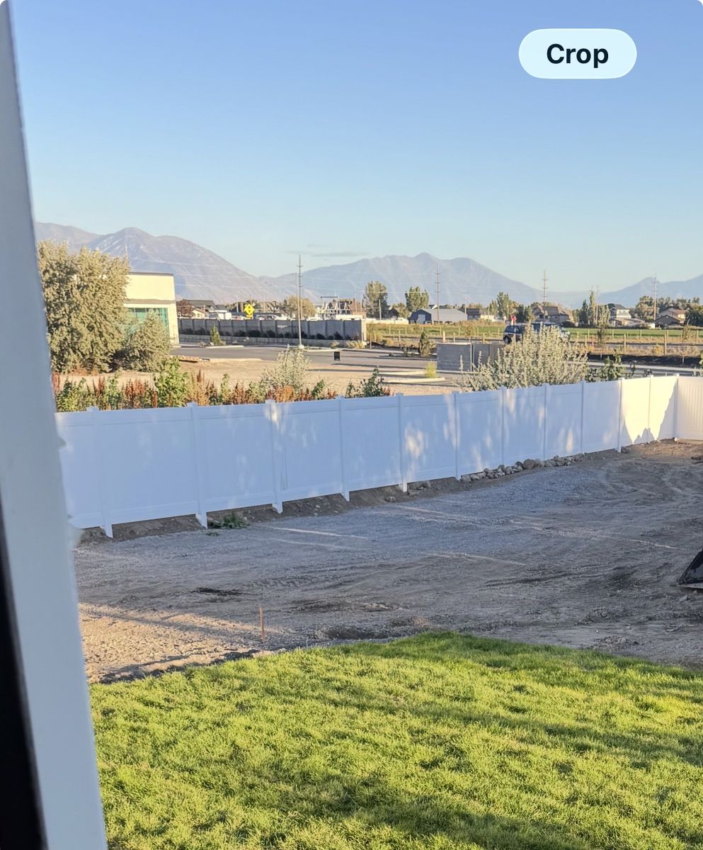 120’ Vinyl Fence
