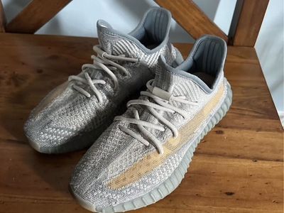 Yeezy Boost 350 Size 9-9.5