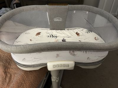 Halo Luxe Swivel Bassinet