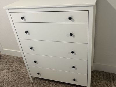 White 5-Drawer Dresser Chest with Black Knobs