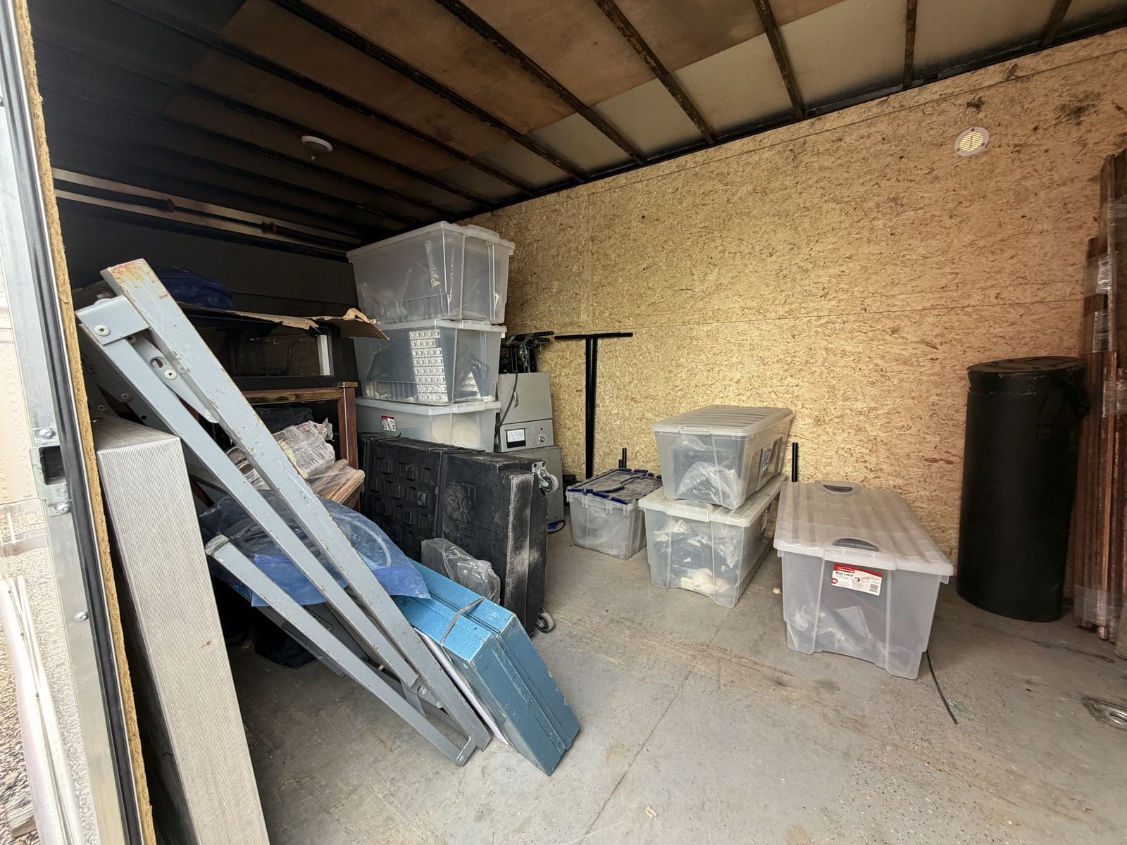 Main image 6